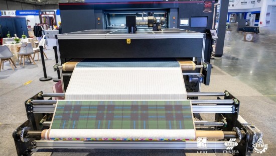 Six questions pour choisir une imprimante Textile numérique: un guide essentiel pour les fabricants de vêtements et les studios